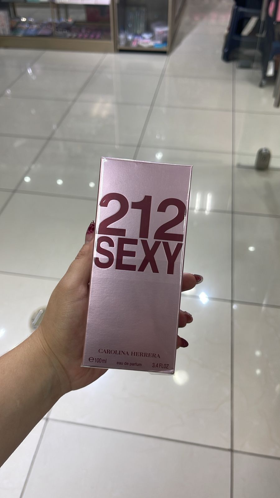 Carolina Herrera 212 Sexy – Mujer